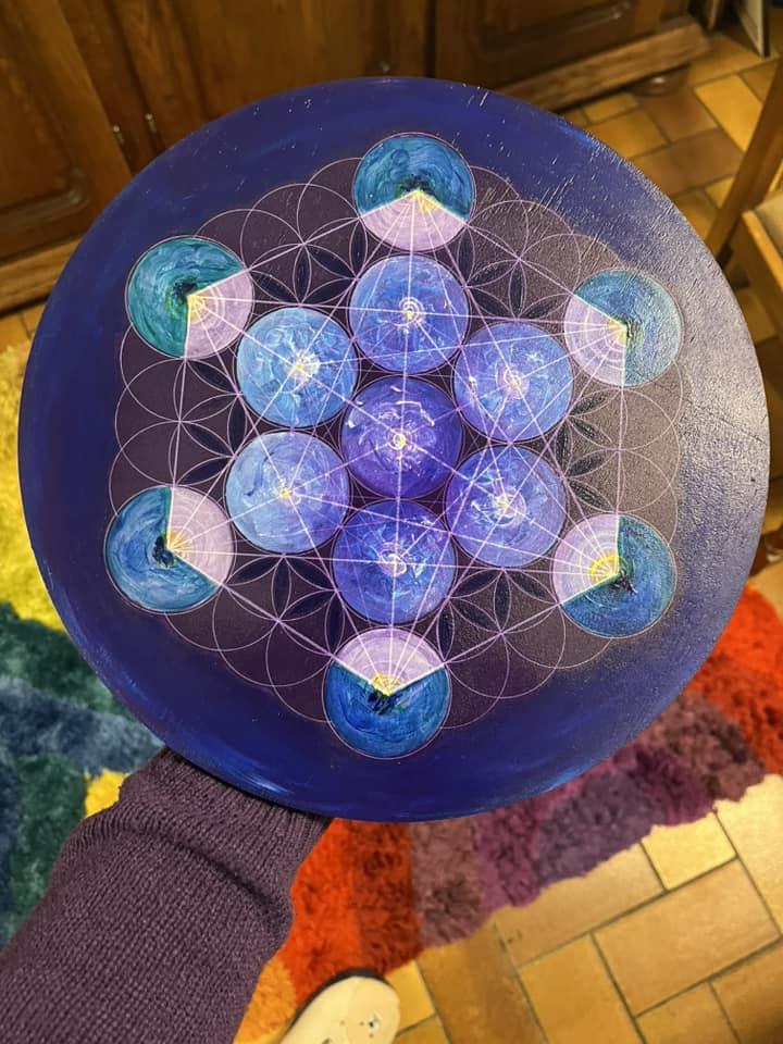 Plateau 30 cm cube de metatron bleu rose 1